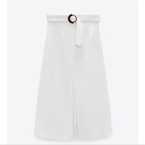 Zara | NWOT White Midi Skirt with Gold Buckle Belt M